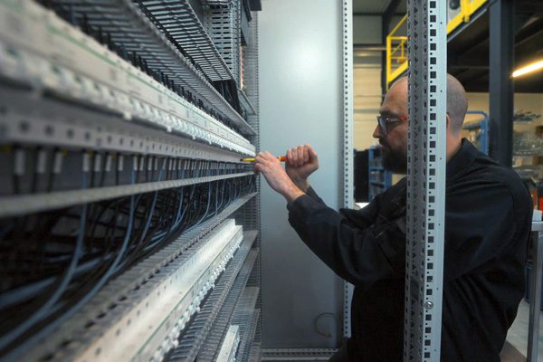 mecaconcept-cablage-armoire-industrielle